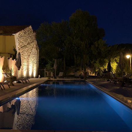 Les Appartements D Artiste De La Villa Du 15 - Restaurant La Maison - Piscine Chauffee Les Eyzies Bagian luar foto